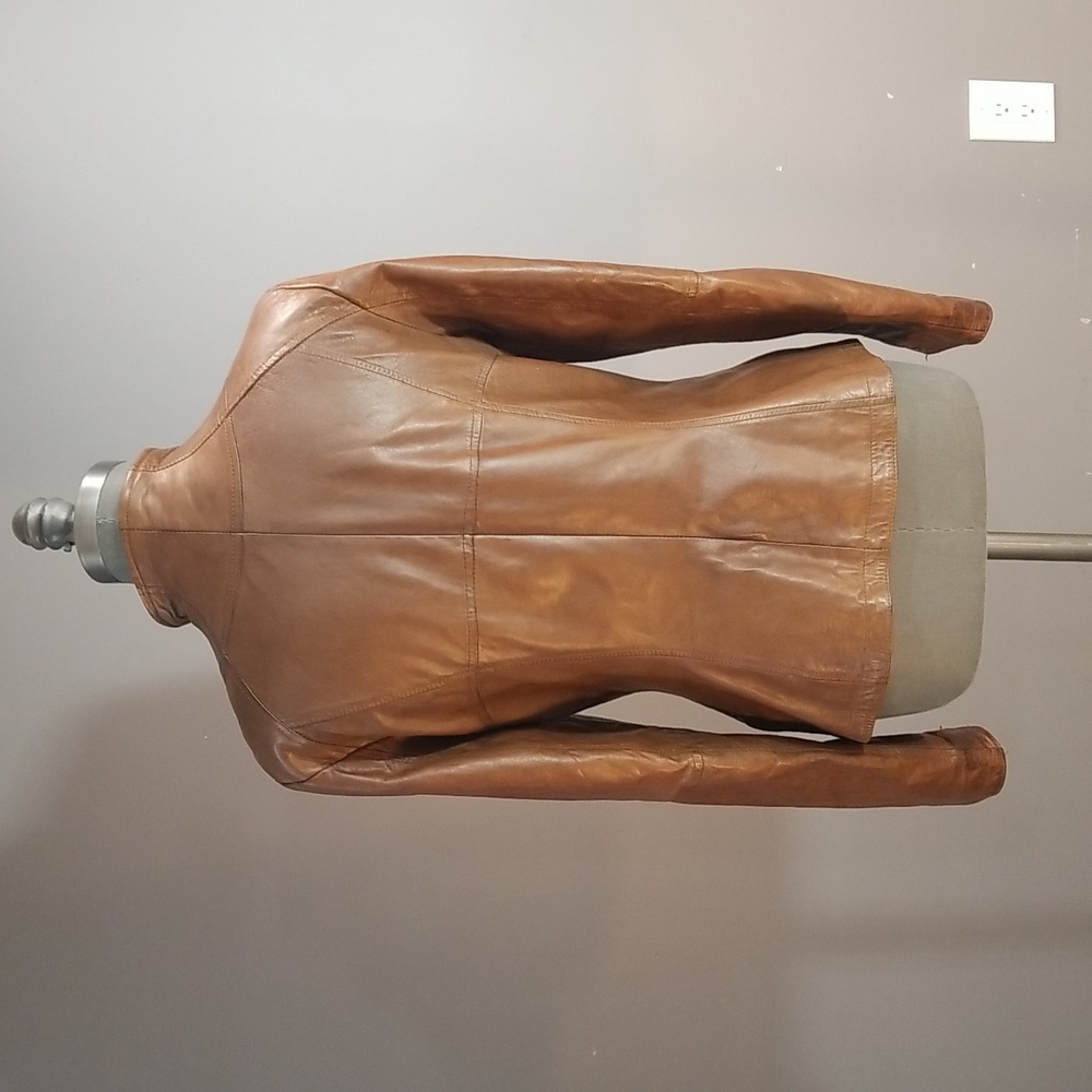 Danier Italian Leather made in Canada womens coffee coloured jacket. Gorgeous!! - Picture 4 of 11